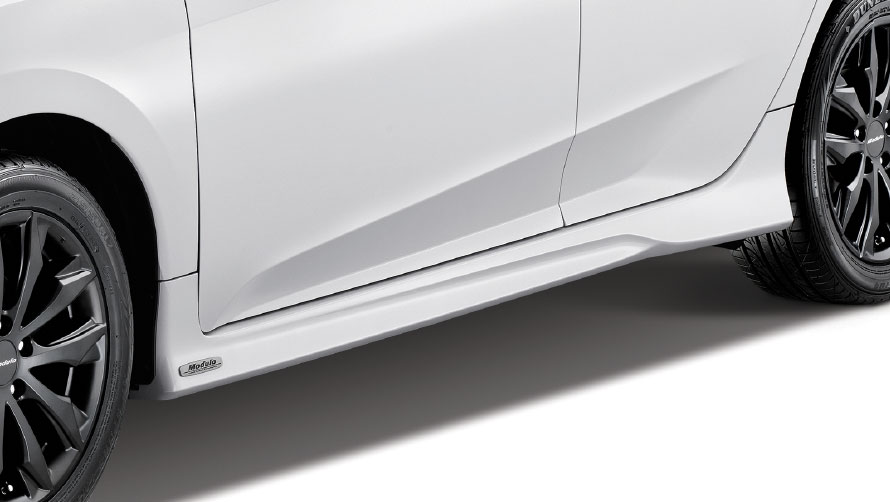 Ốp Thân xe gắn logo Modulo