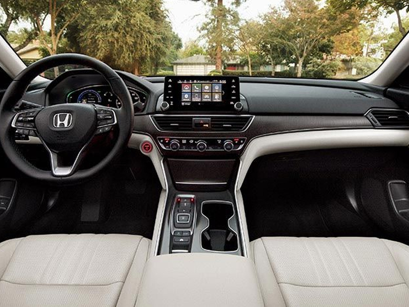 Giá lăn bánh Honda Accord 2022: Lái hay, cabin rộng, an toàn
